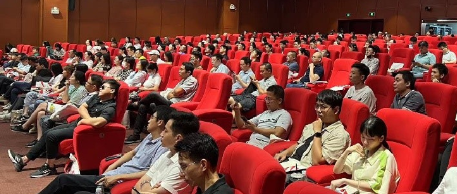 《助企“揚帆出海”系列活動——企業出境拓市場實務》專題培訓會圓滿成功！